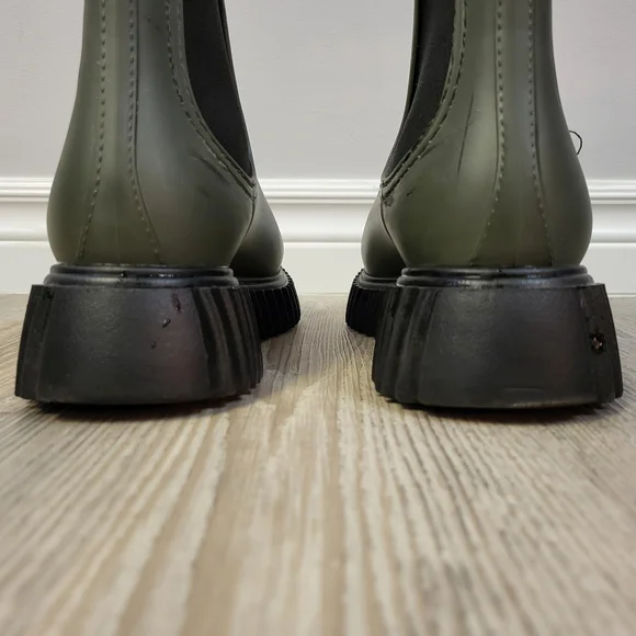 Joe Fresh Olive Green Chelsea Rain Ankle Boots with Black Soles - Picture 4 of 9